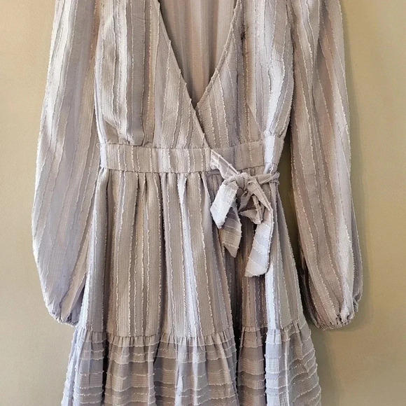Here Come The Sun Women’s Wrapped  Long Sleeve Mini Casual Dress Grey Size XS. - Picture 4 of 15